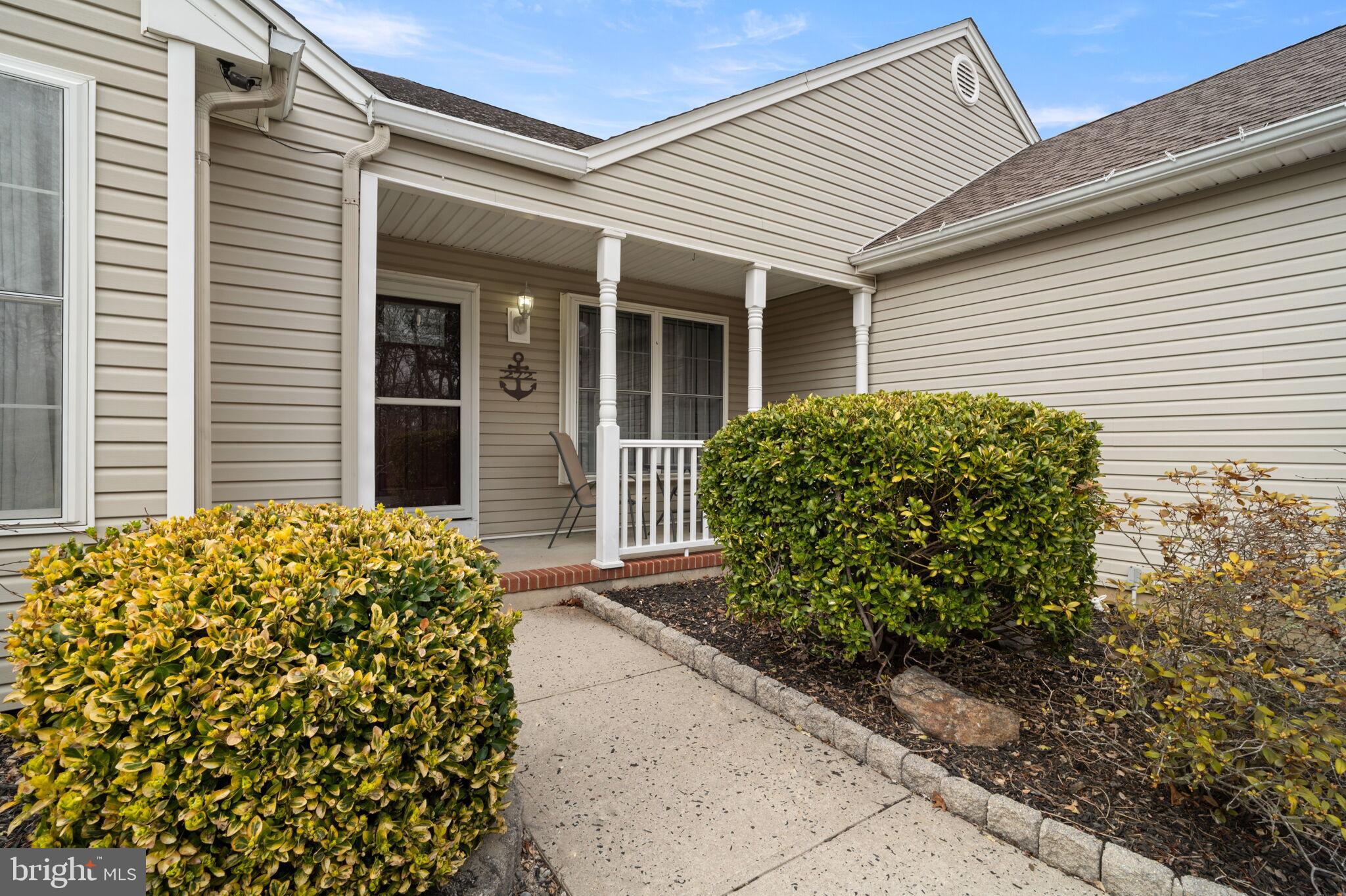 272 Buoy Ave