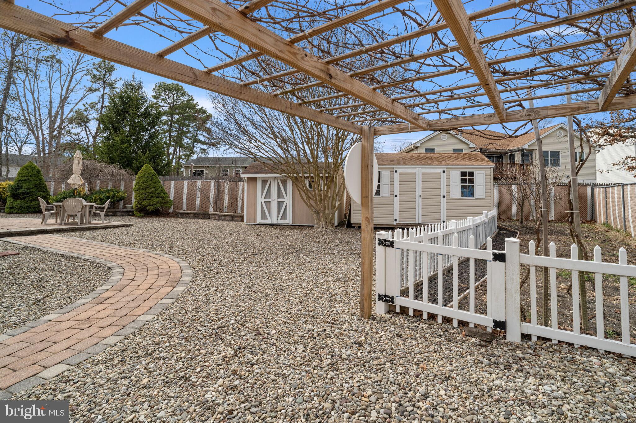 272 Buoy Ave