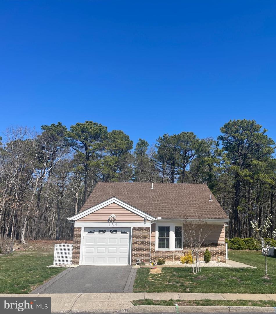 134 Pine Oak Blvd