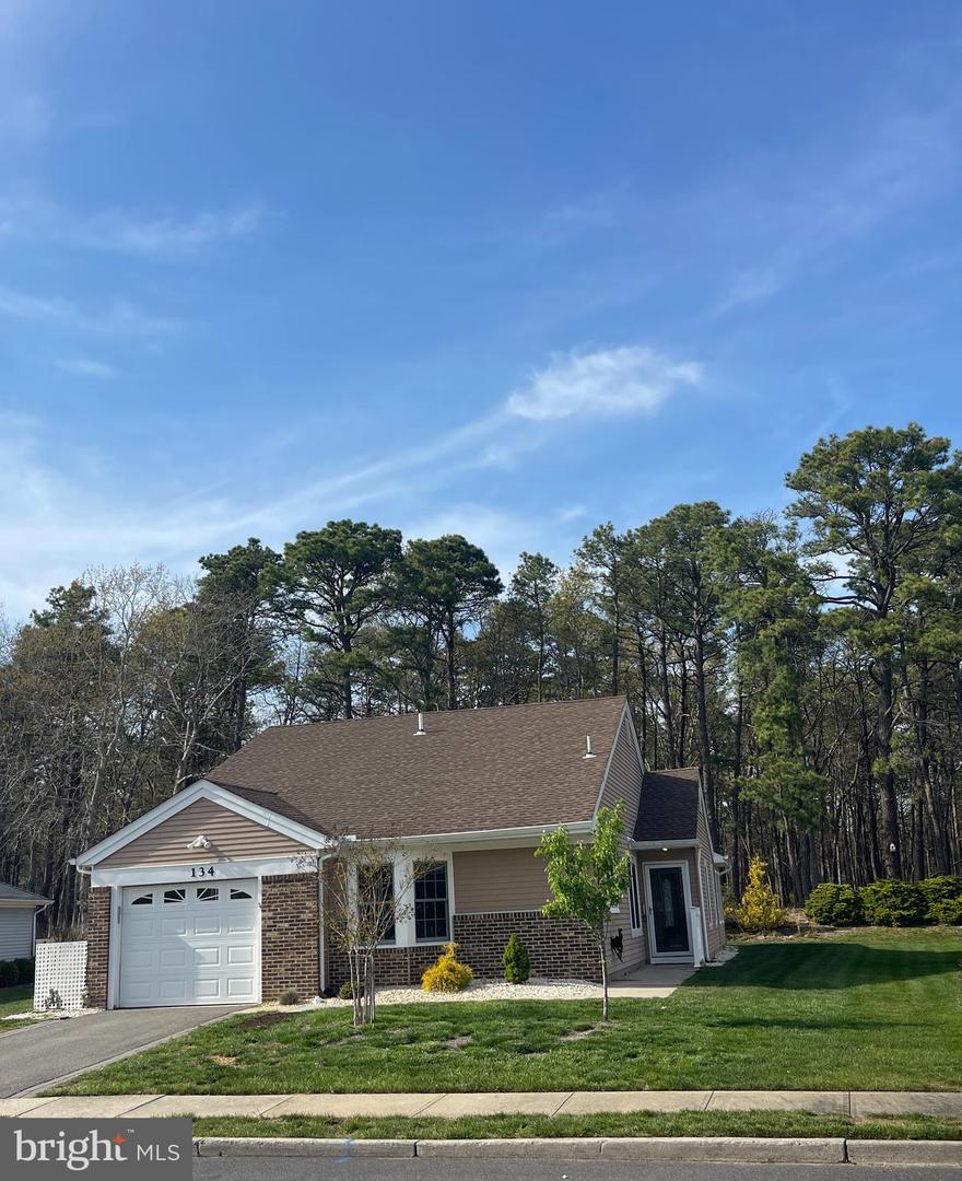 134 Pine Oak Blvd