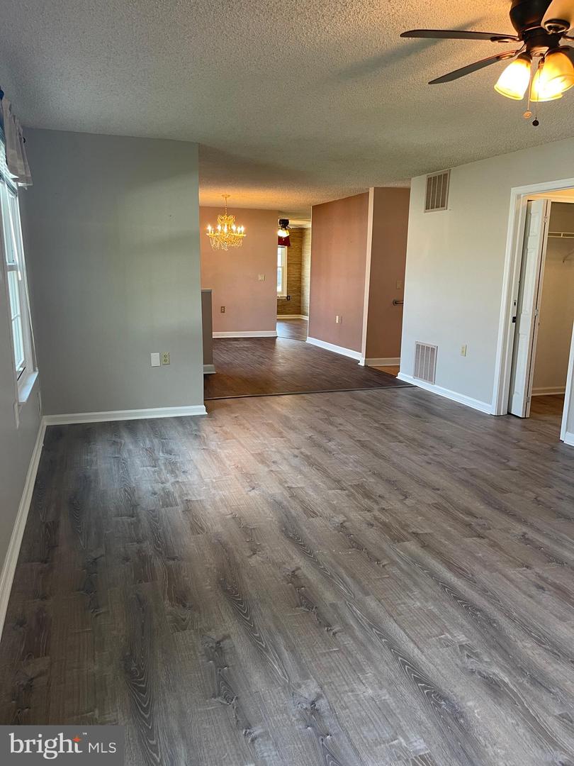 134 Pine Oak Blvd