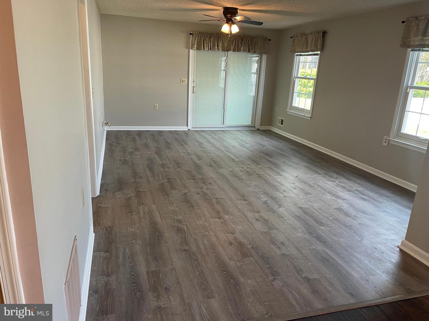 134 Pine Oak Blvd