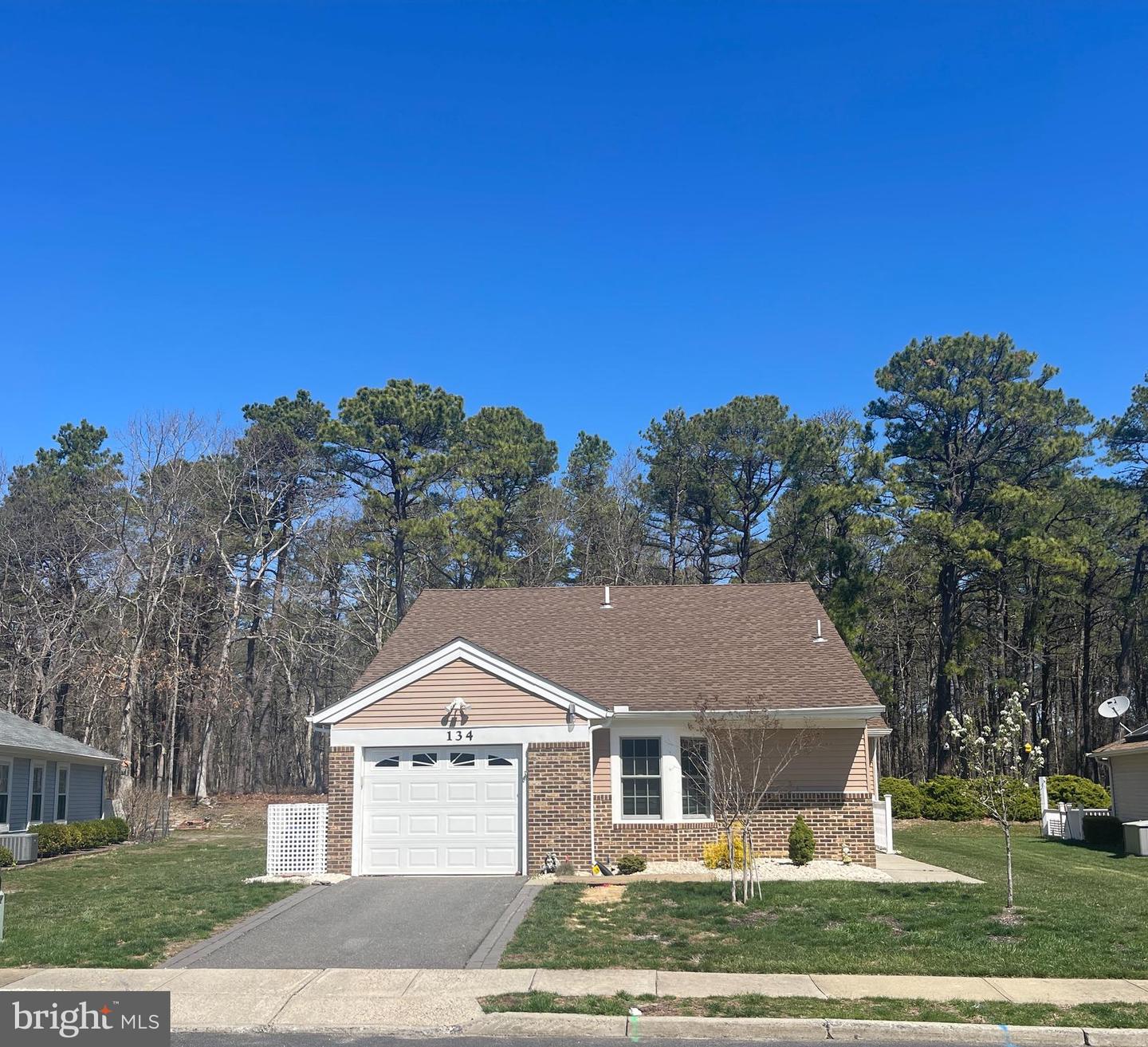 134 Pine Oak Blvd
