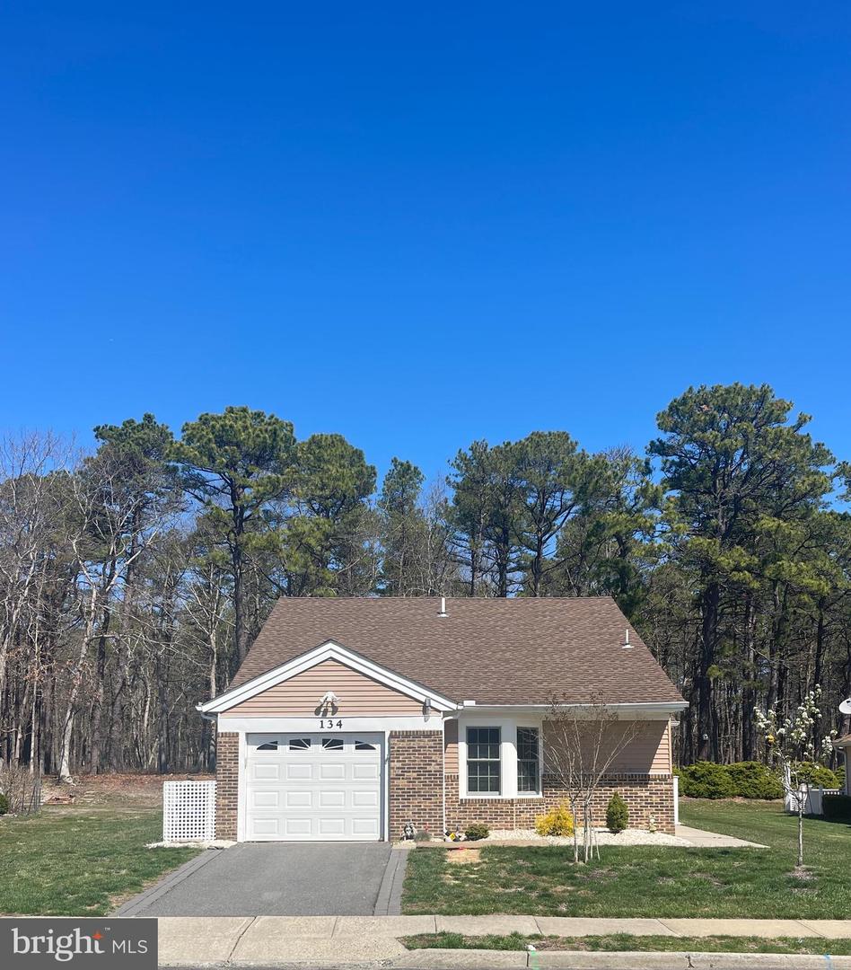 134 Pine Oak Blvd