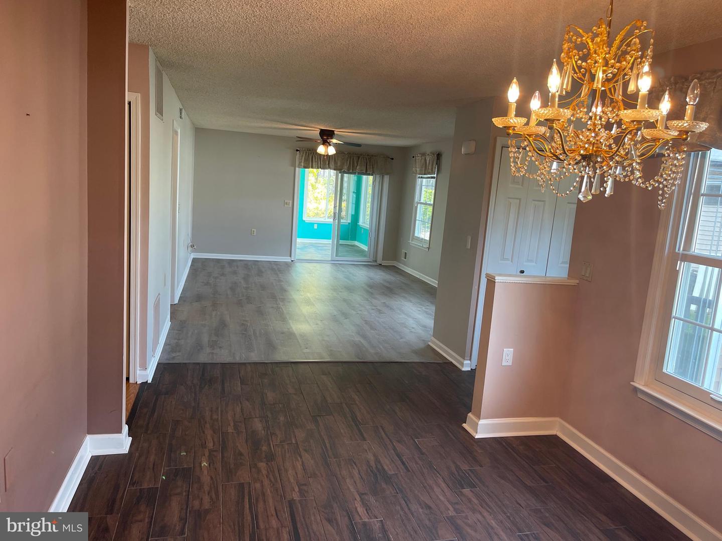 134 Pine Oak Blvd