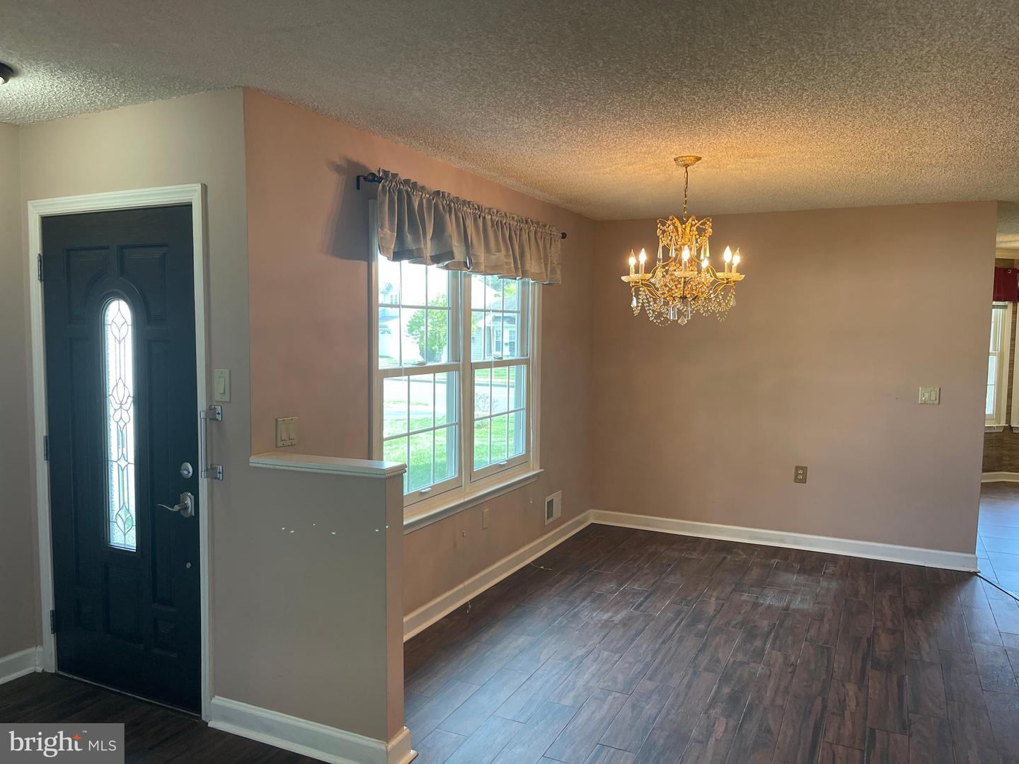 134 Pine Oak Blvd