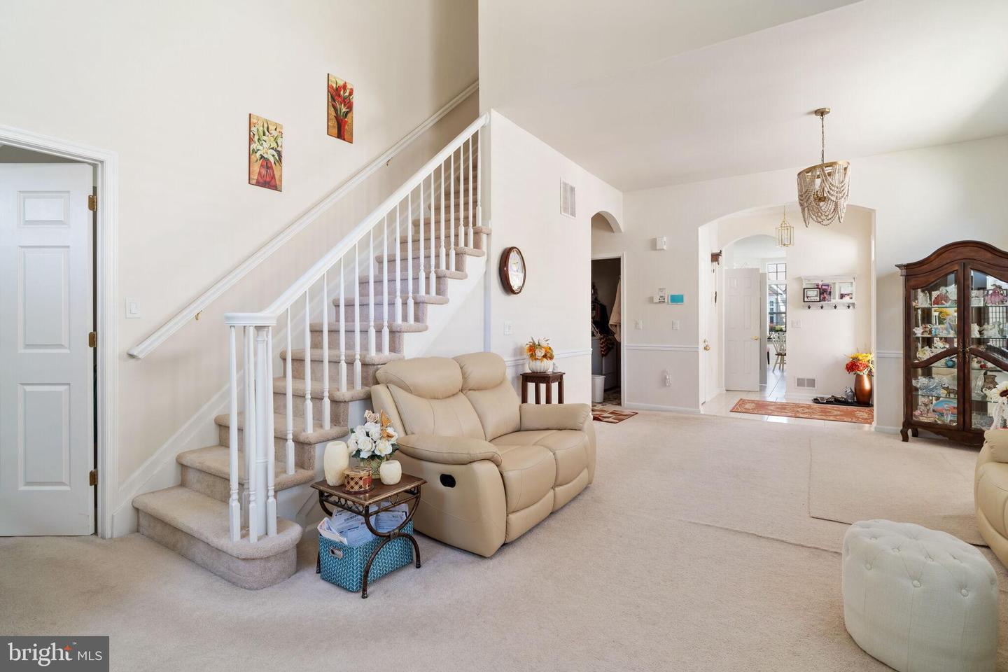 7 Salem Ct
