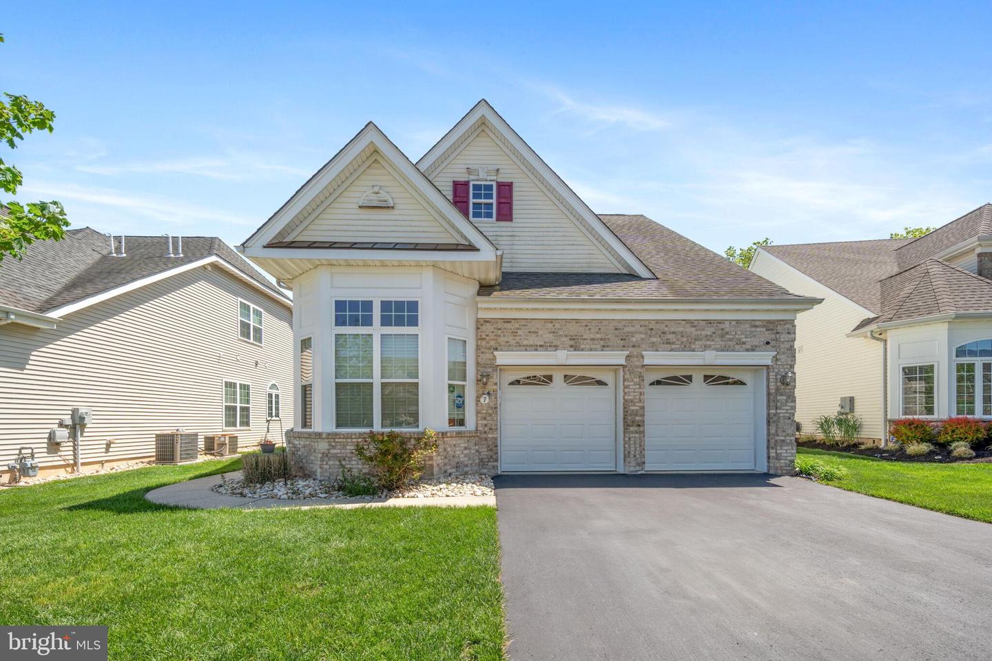 7 Salem Ct