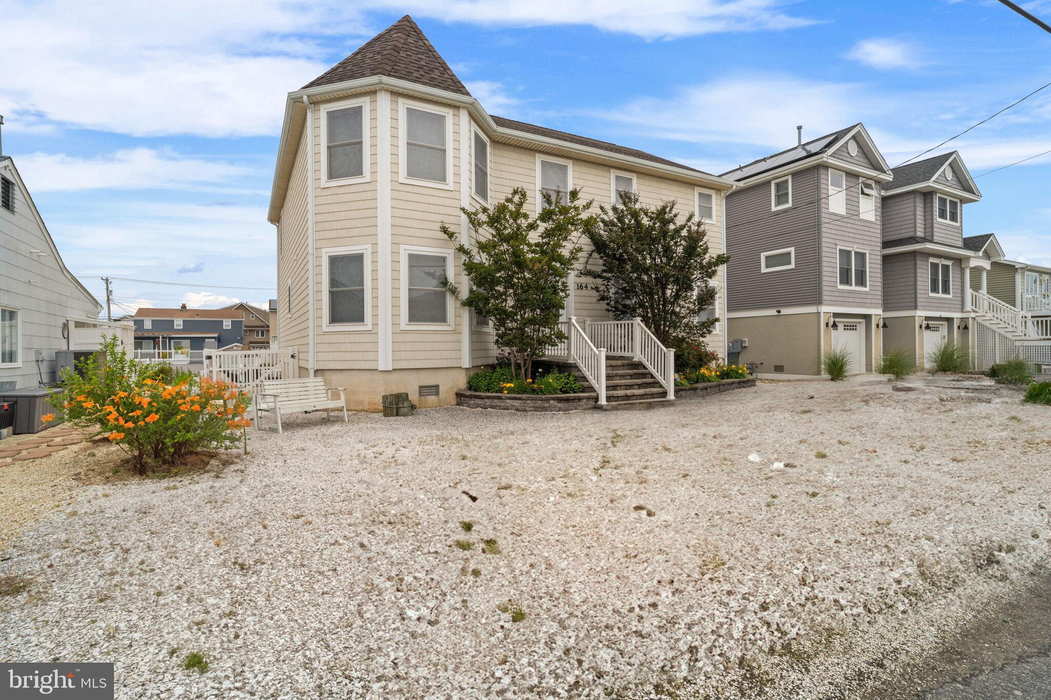 164 Morris Blvd