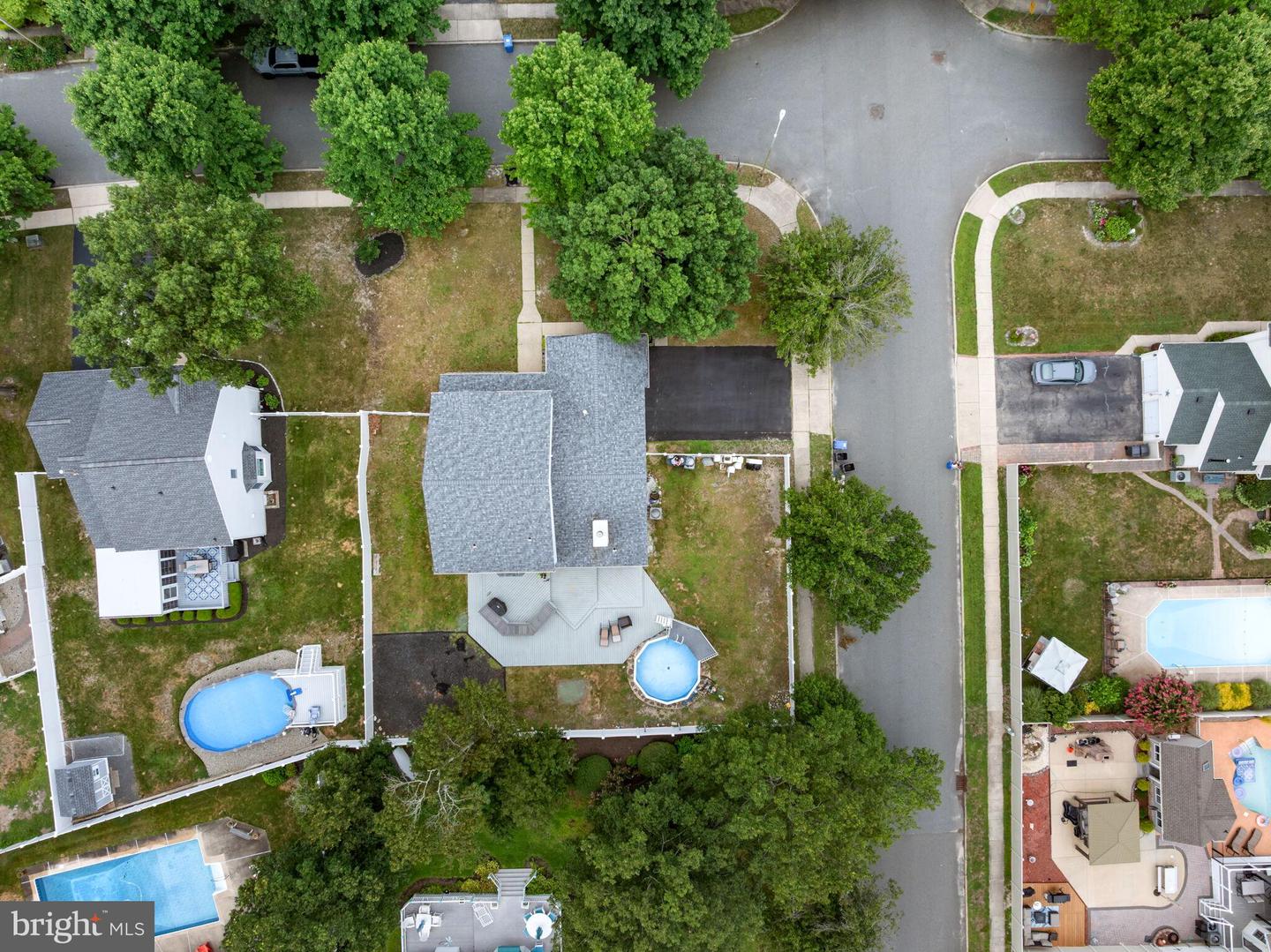 217 Lazy Oak Ln