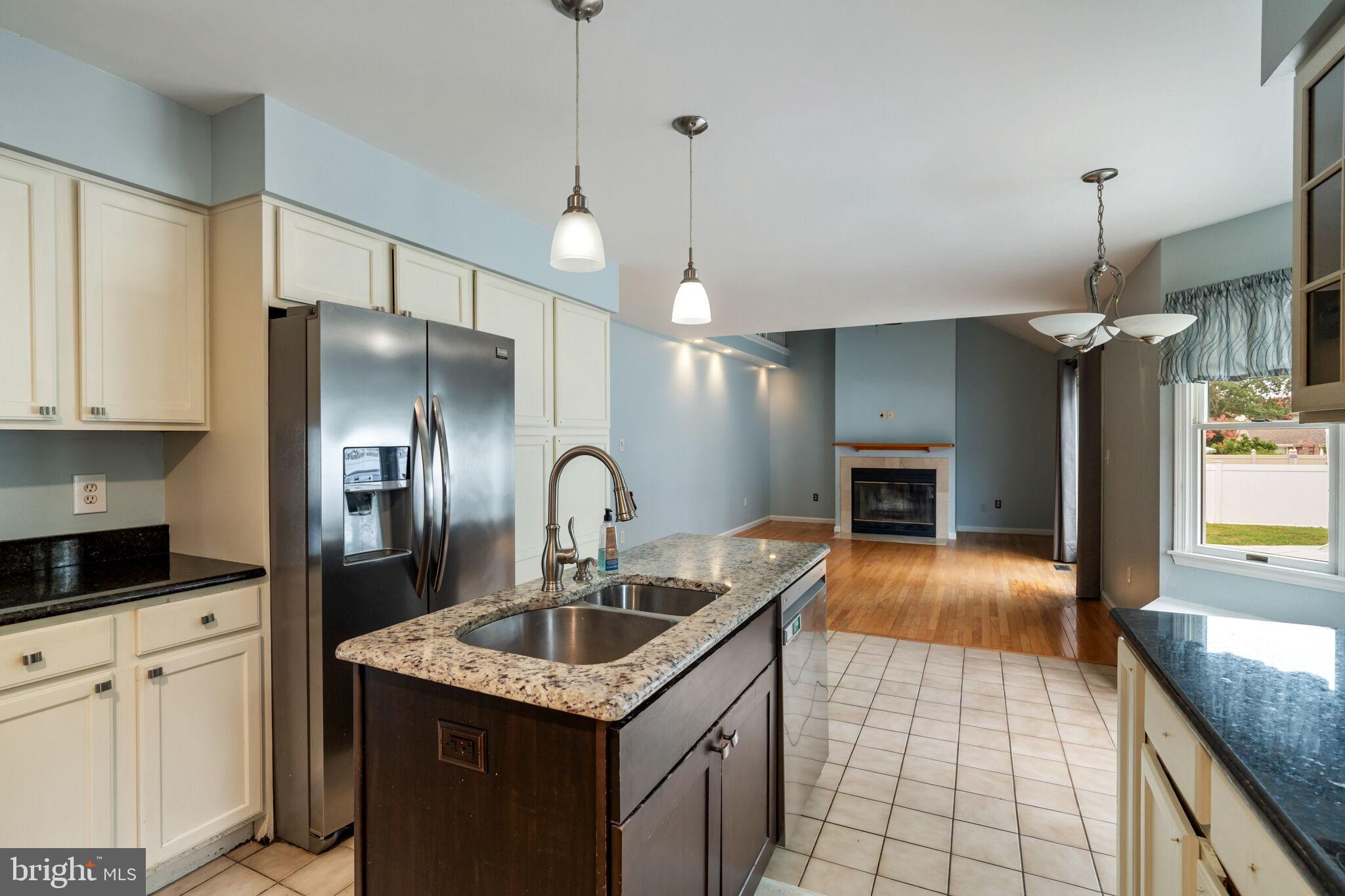 217 Lazy Oak Ln