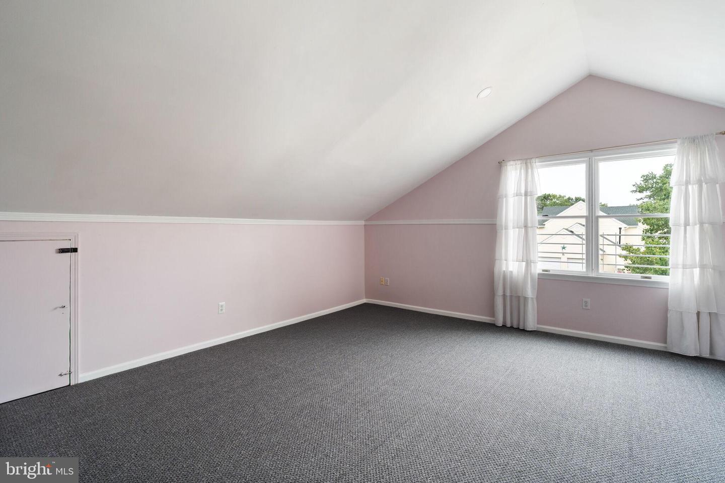 217 Lazy Oak Ln