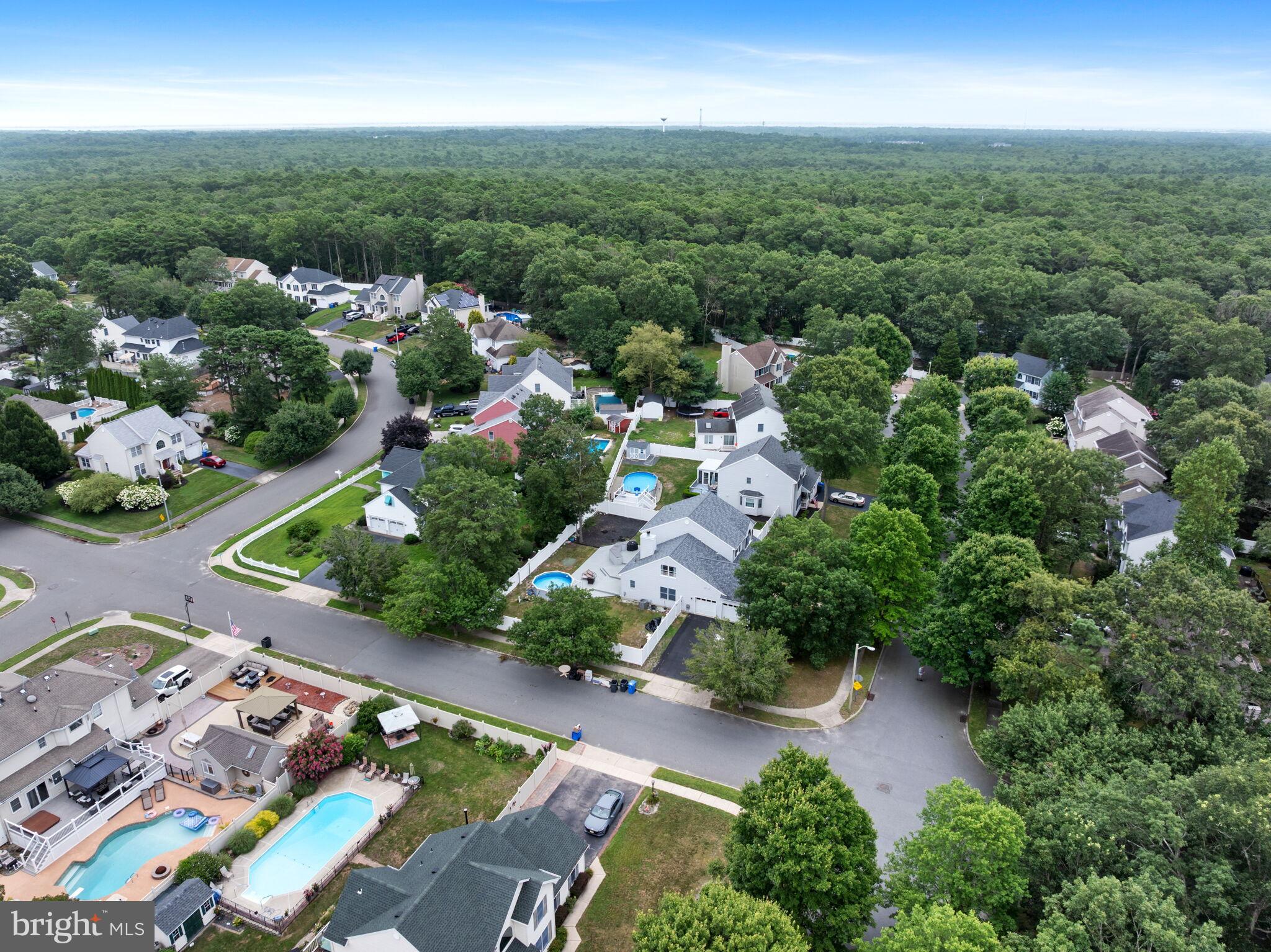 217 Lazy Oak Ln