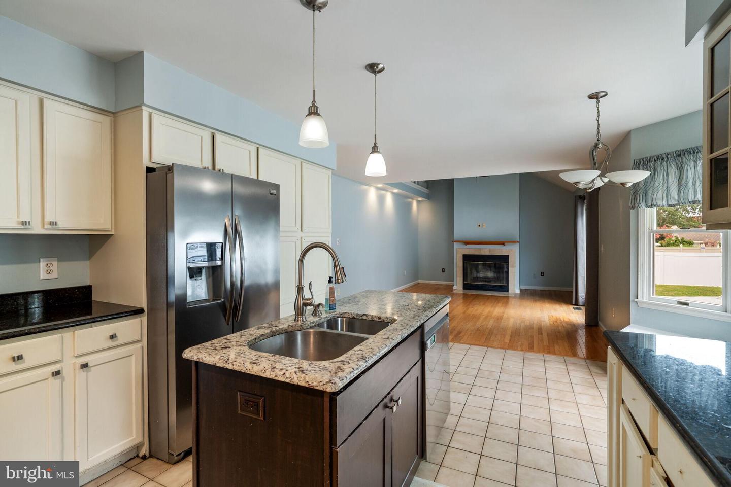 217 Lazy Oak Ln