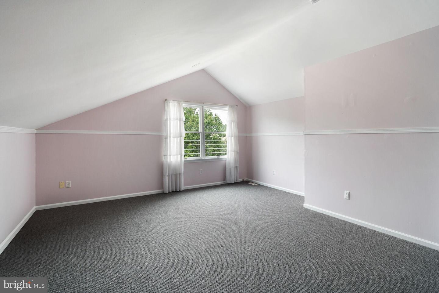 217 Lazy Oak Ln
