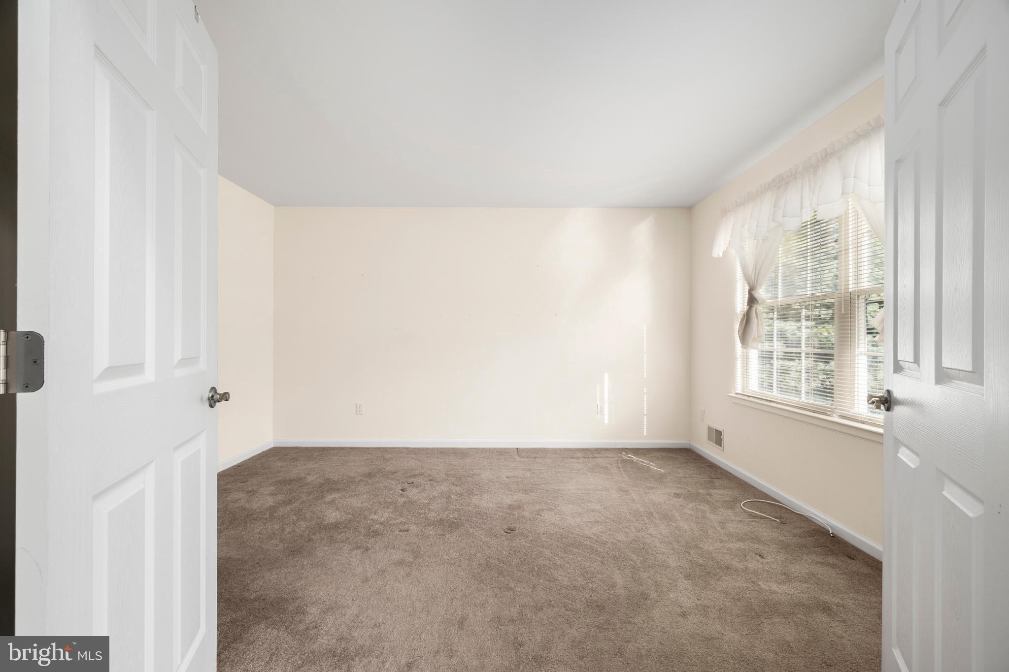 296 NEPTUNE DRIVE