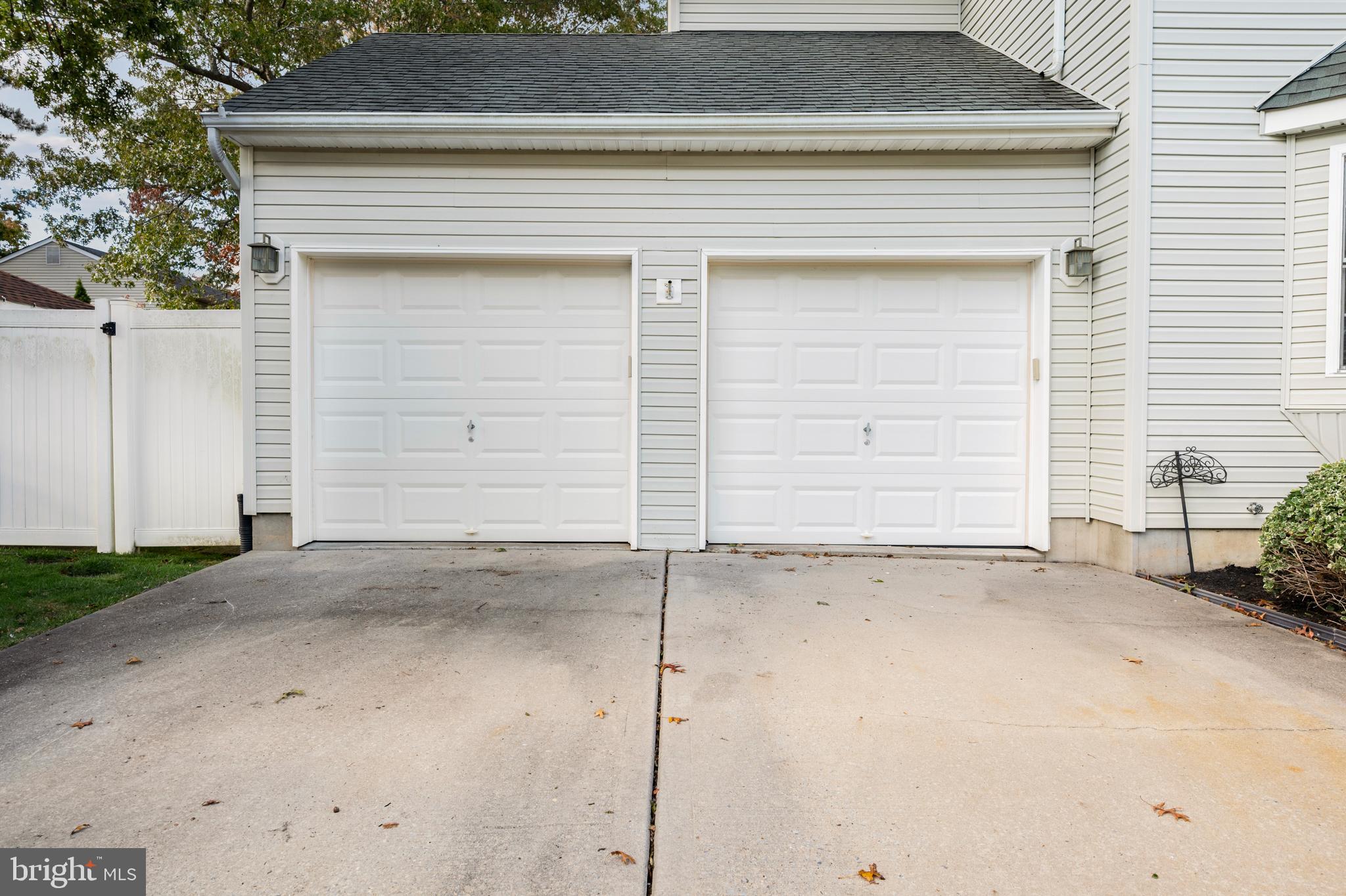 296 NEPTUNE DRIVE