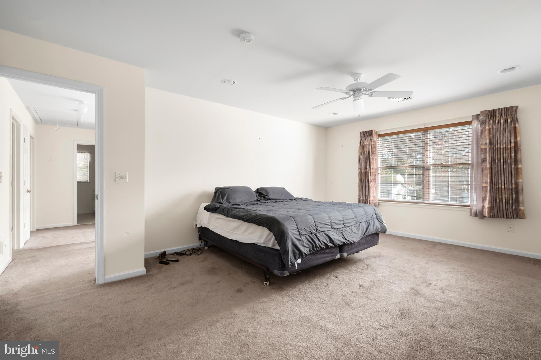 296 NEPTUNE DRIVE