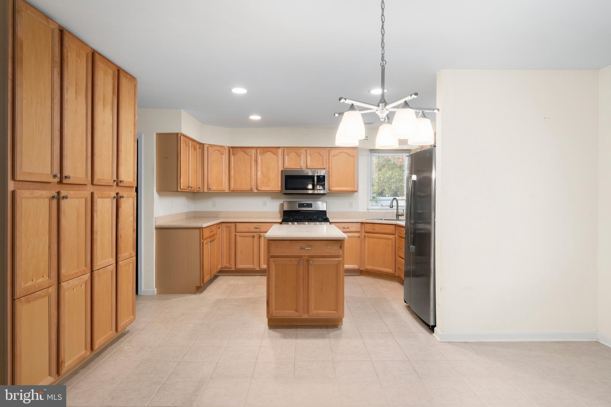 296 NEPTUNE DRIVE