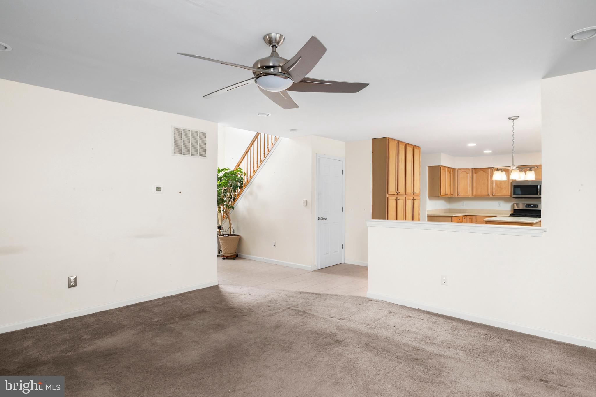 296 NEPTUNE DRIVE