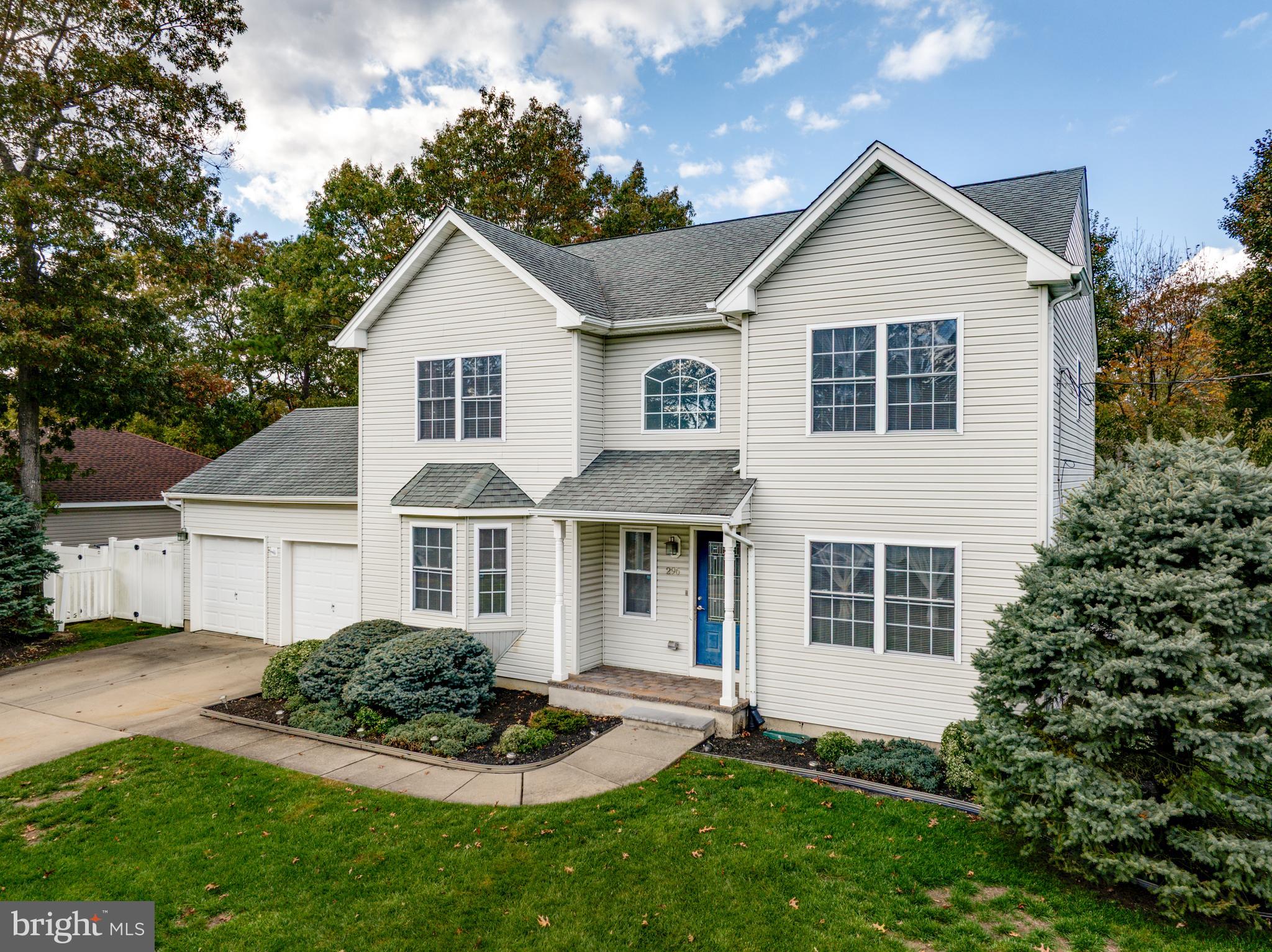 296 NEPTUNE DRIVE