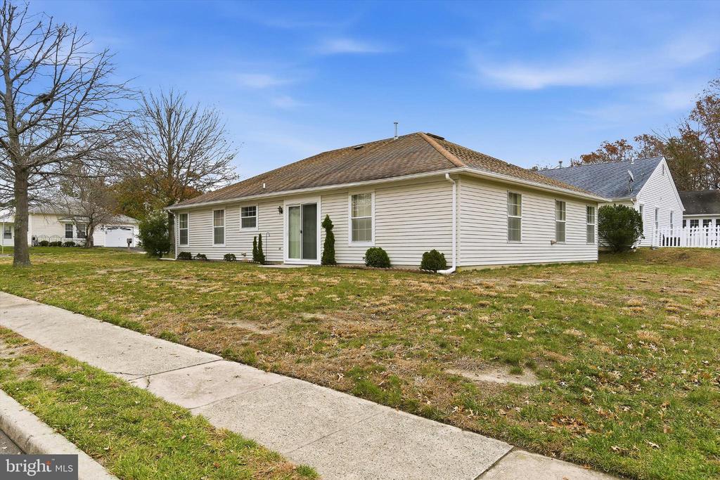 25 WILLOW DRIVE