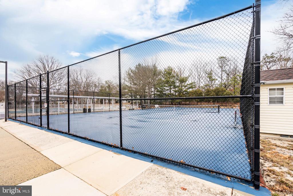 25 WILLOW DRIVE