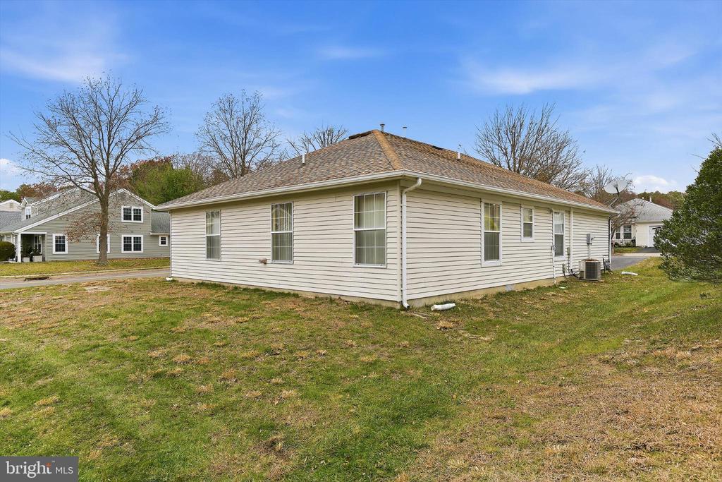 25 WILLOW DRIVE