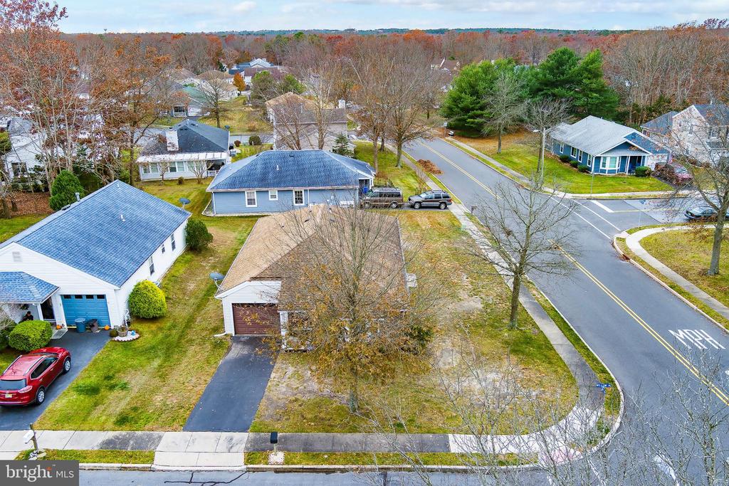 25 WILLOW DRIVE