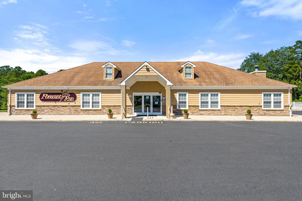 25 WILLOW DRIVE