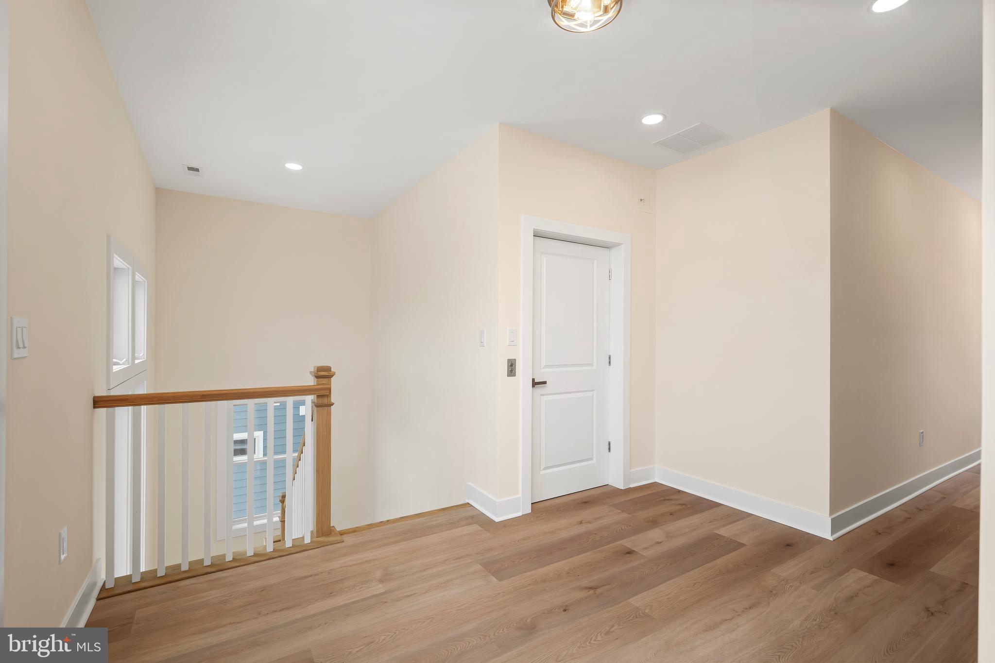 370 KINGFISHER ROAD