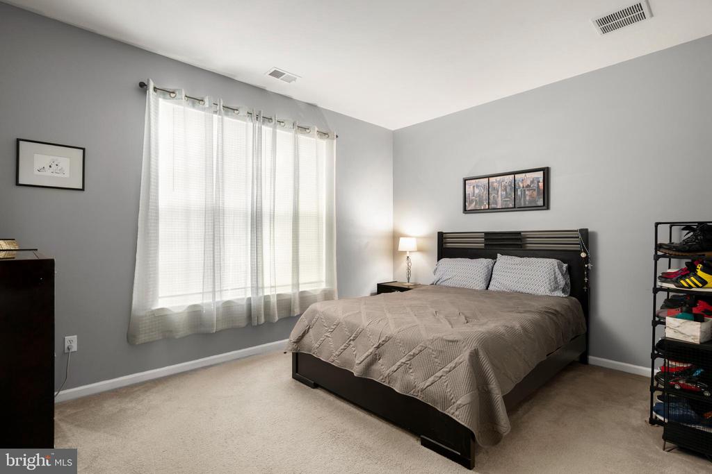 2 MAYPORT LANE