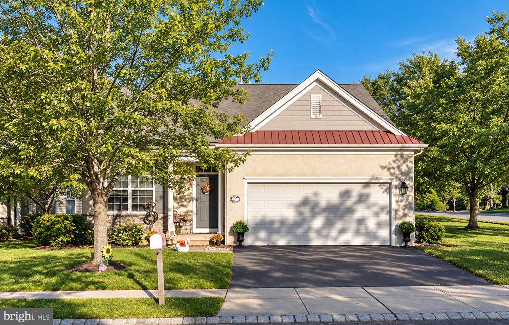 2 MAYPORT LANE