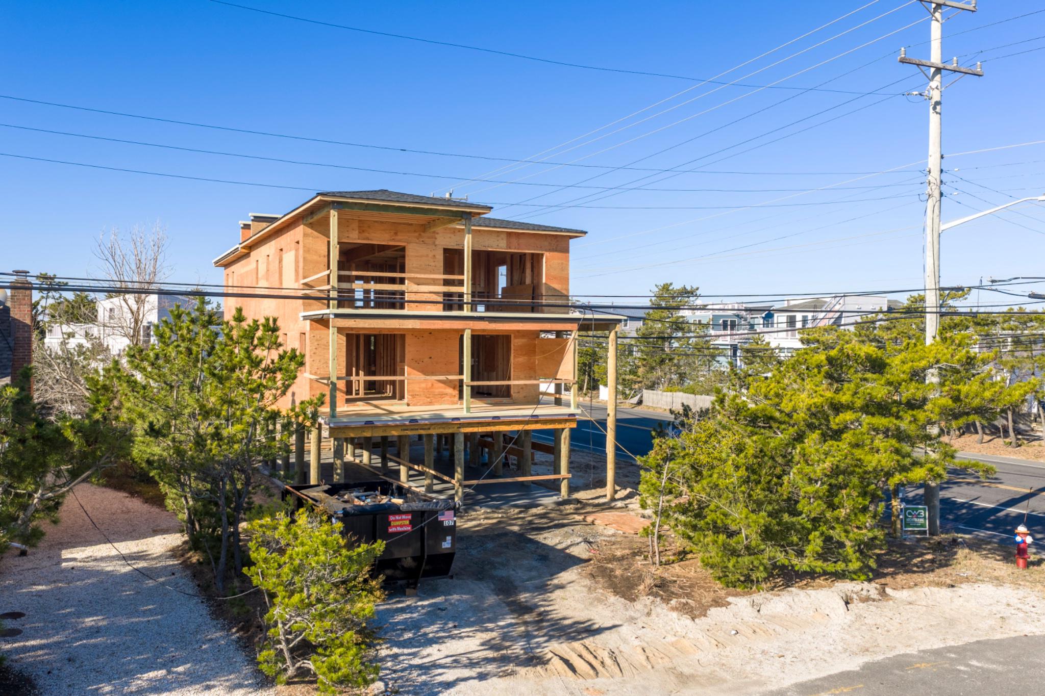 2 E CUMBERLAND AVENUE