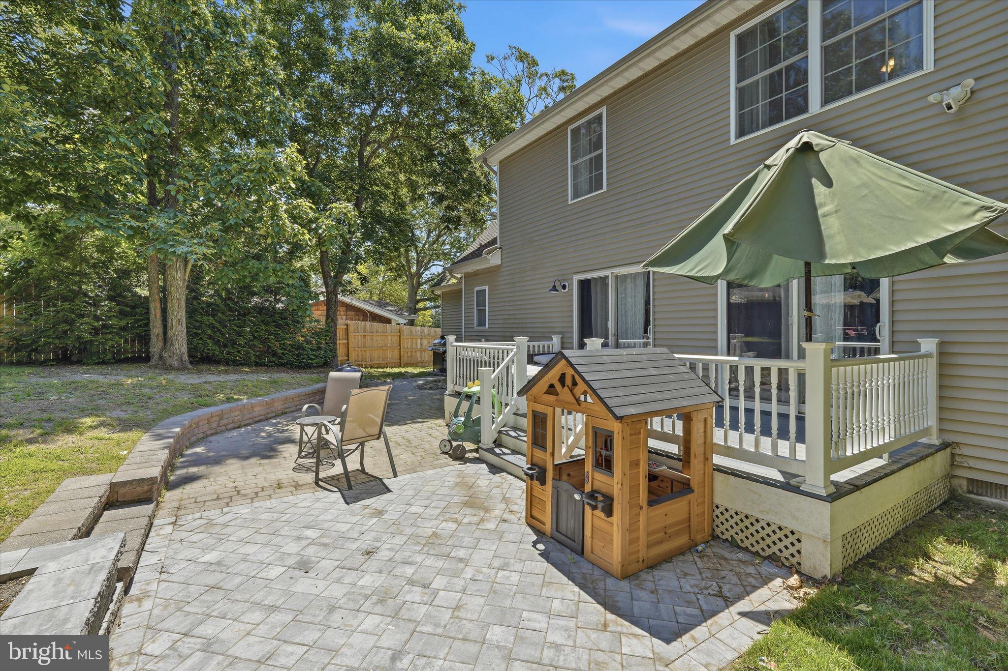 4 GREENBRIAR DRIVE