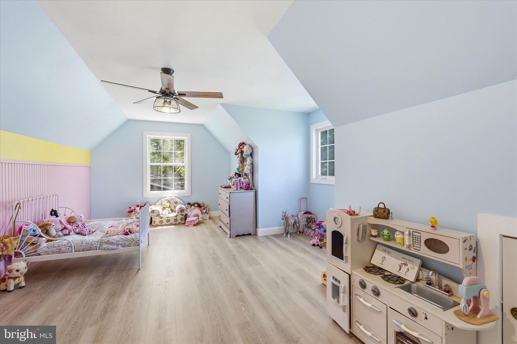 4 GREENBRIAR DRIVE