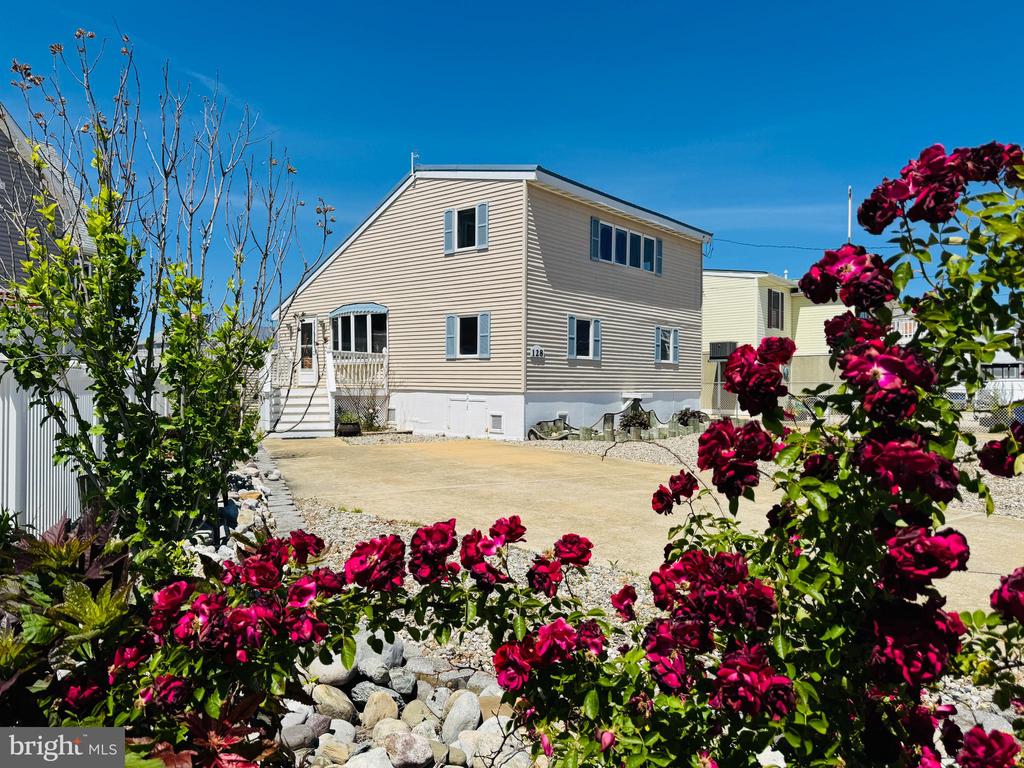 128 CURLEW ROAD