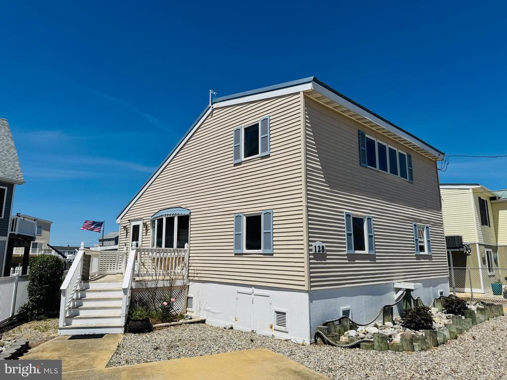128 CURLEW ROAD