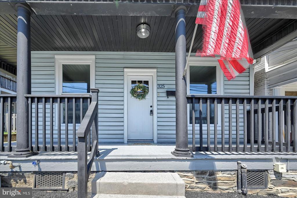 325 W HIGH STREET