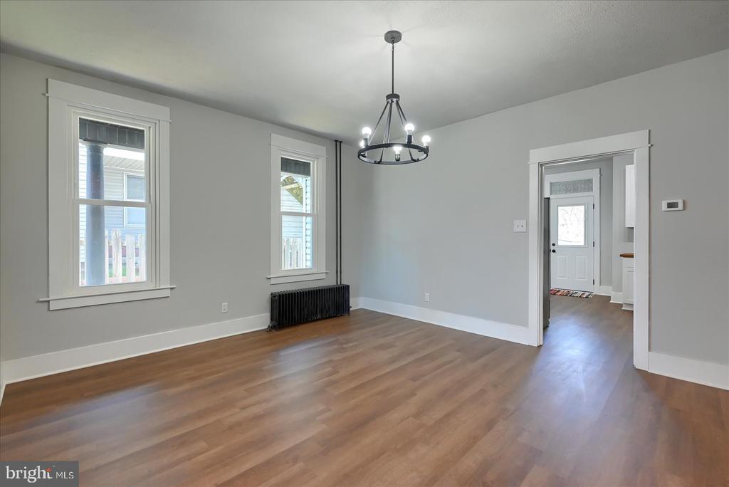 325 W HIGH STREET
