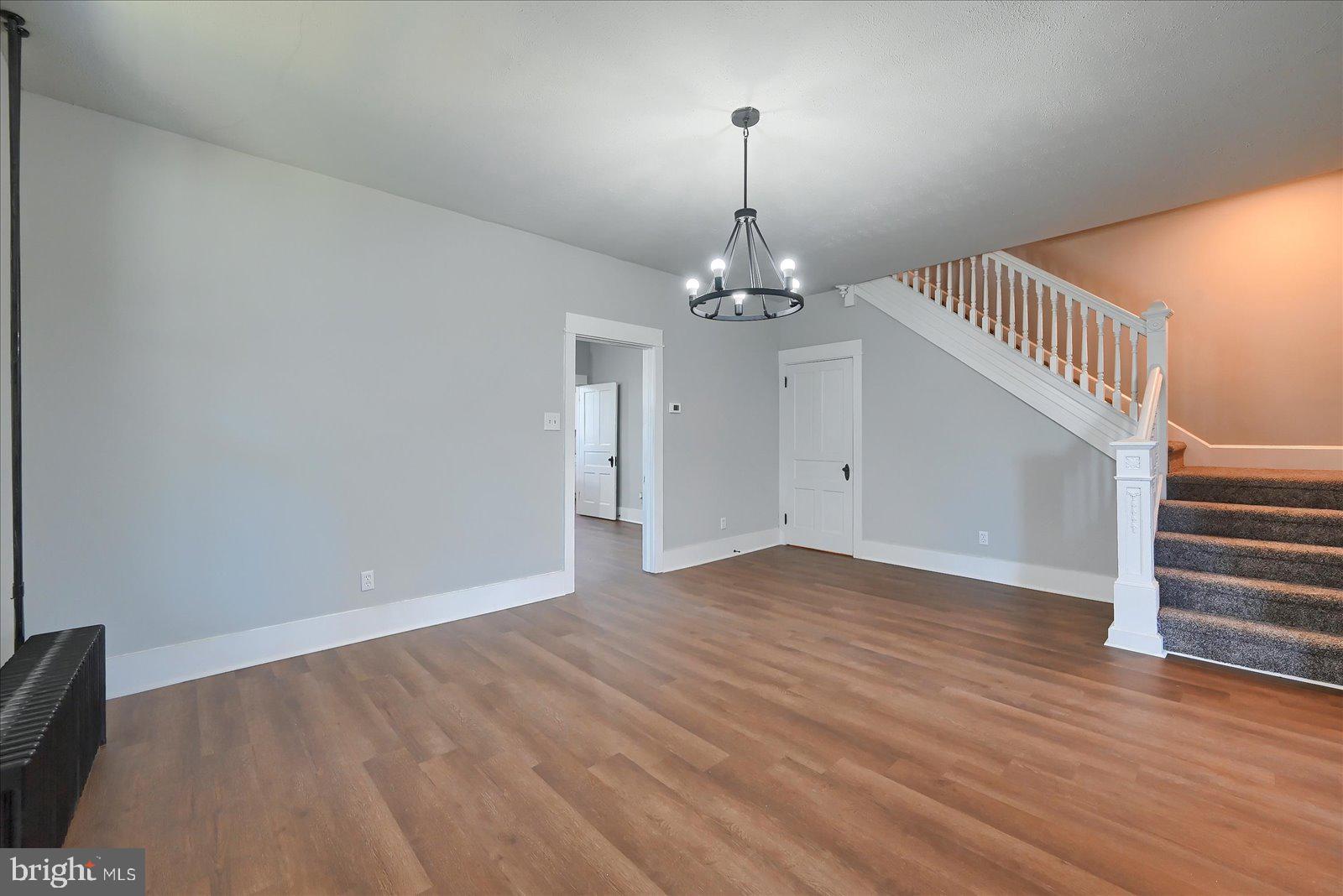 325 W HIGH STREET