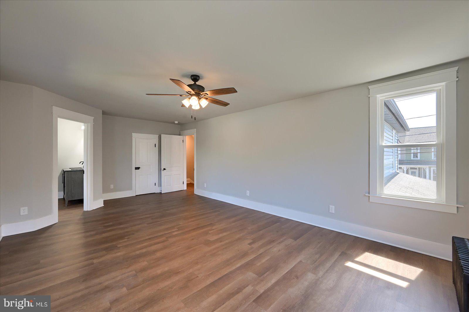 325 W HIGH STREET