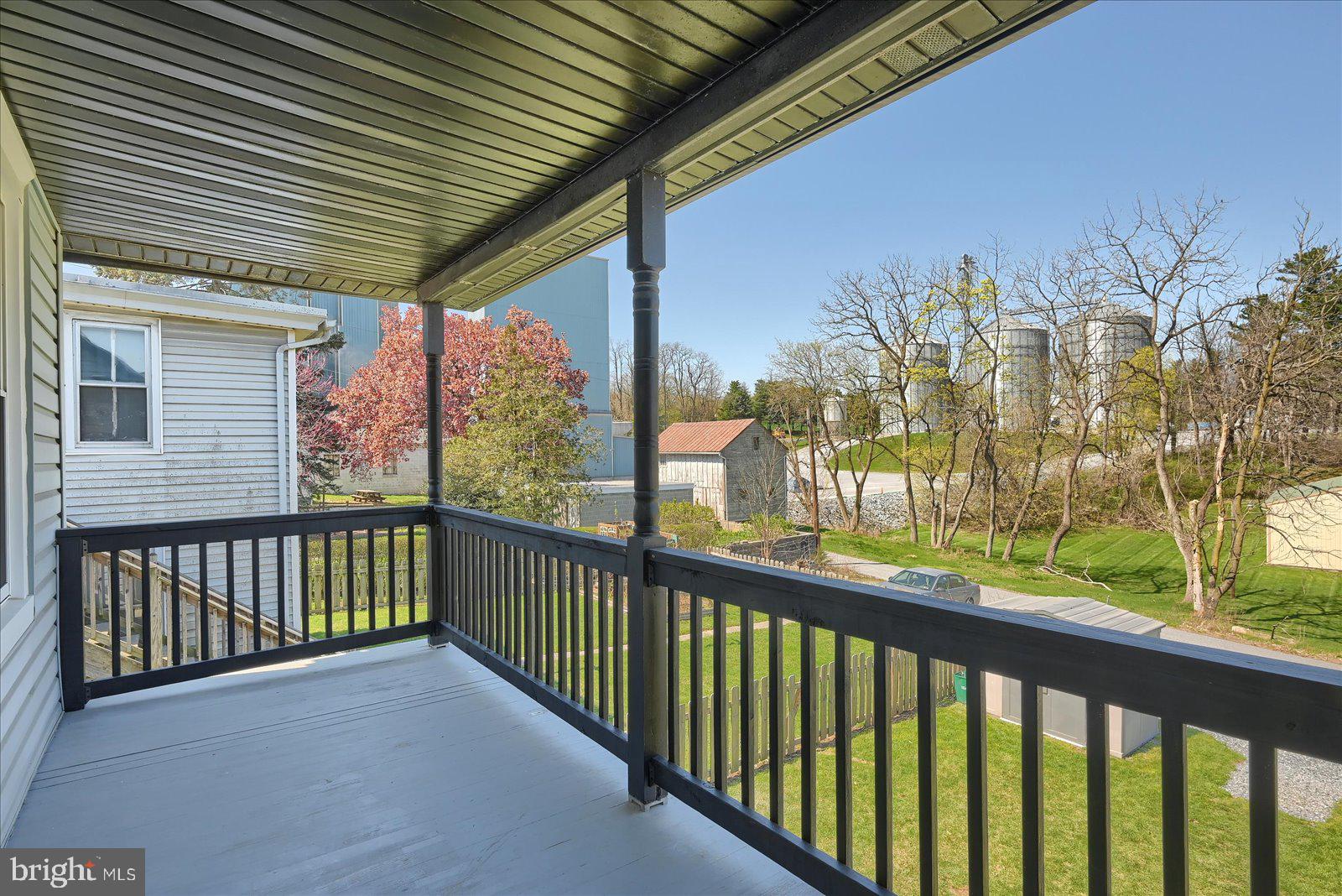 325 W HIGH STREET
