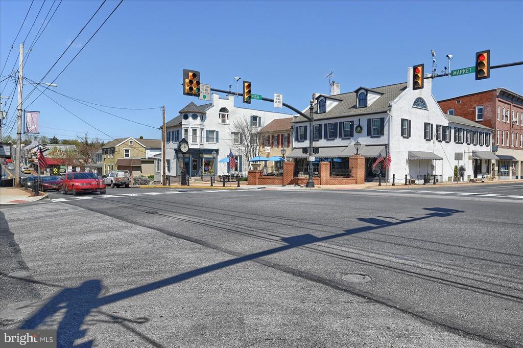 325 W HIGH STREET