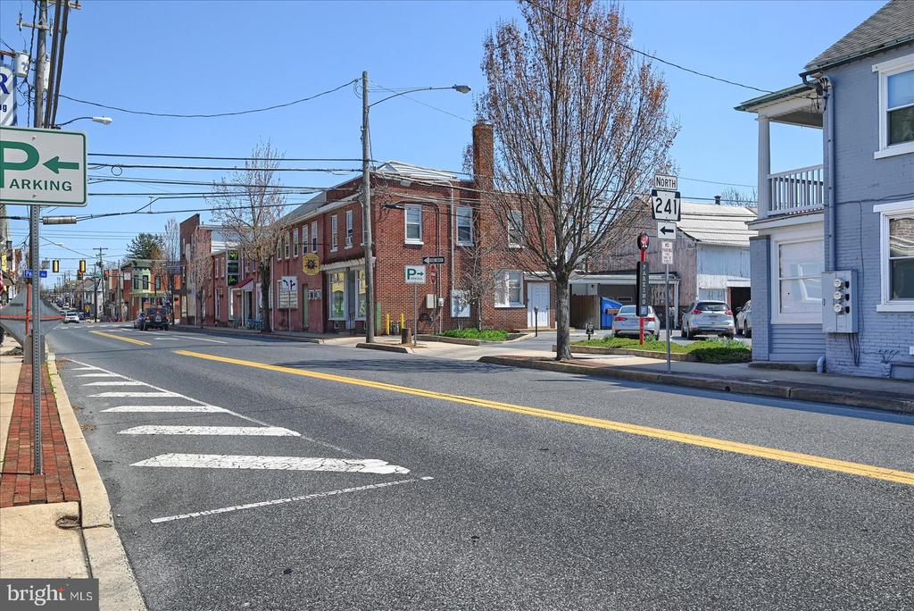 325 W HIGH STREET