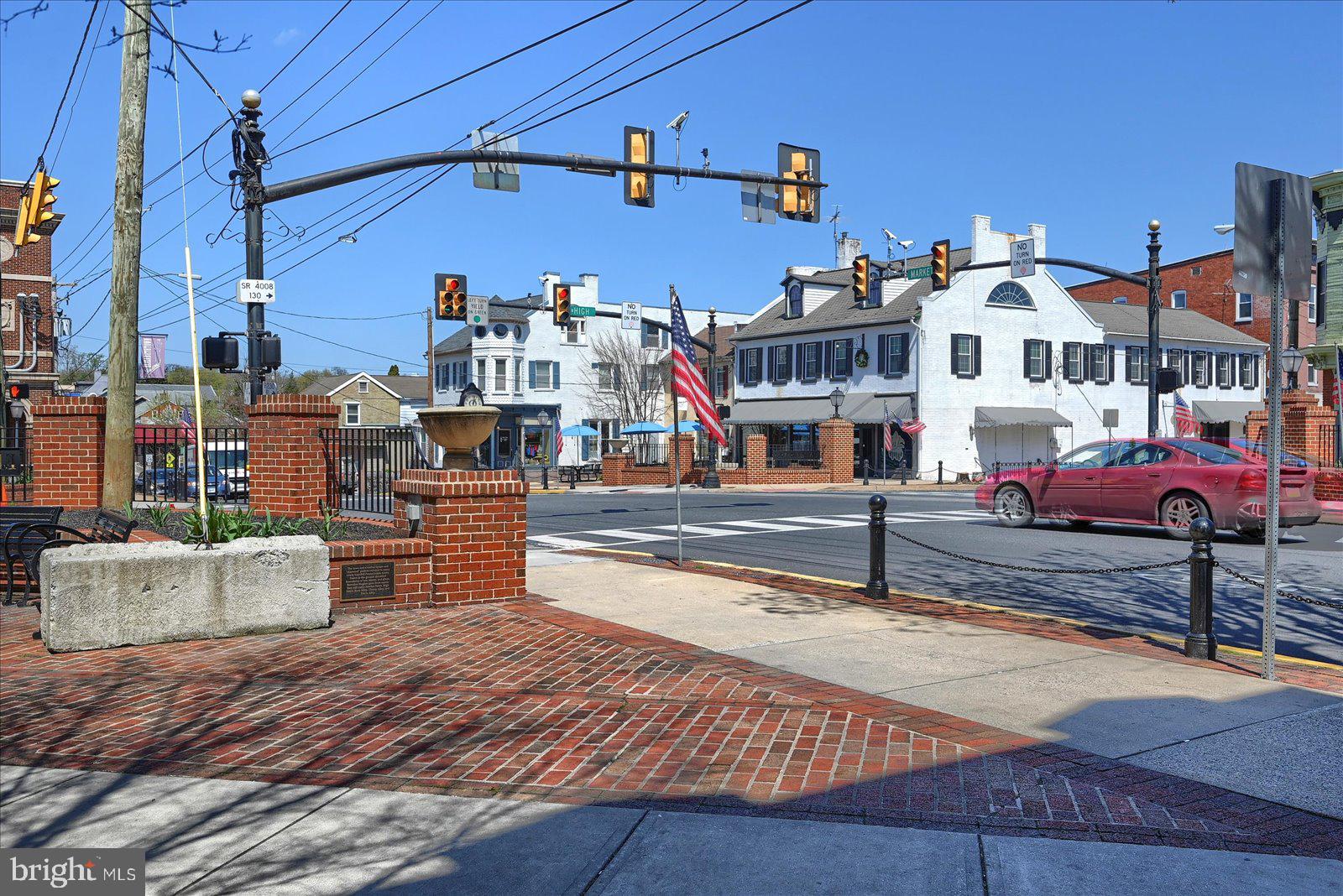 325 W HIGH STREET