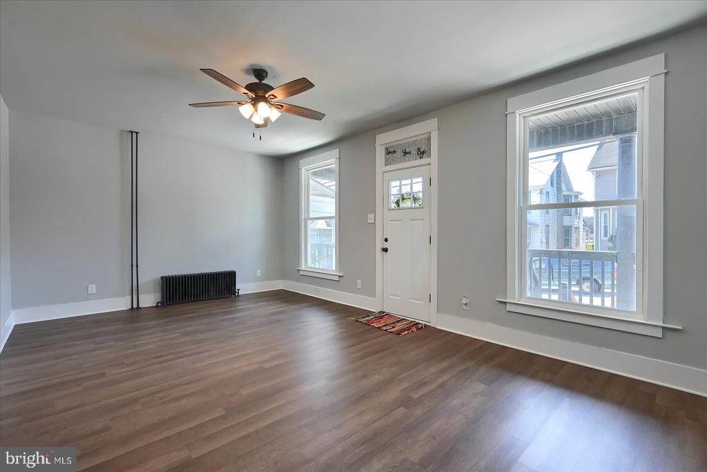 325 W HIGH STREET