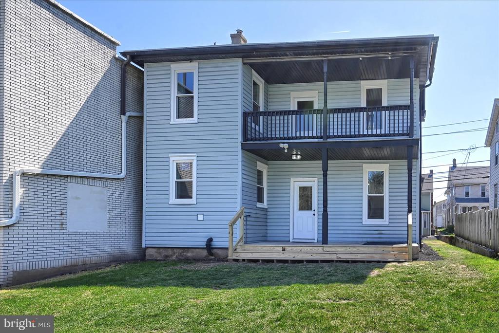 325 W HIGH STREET