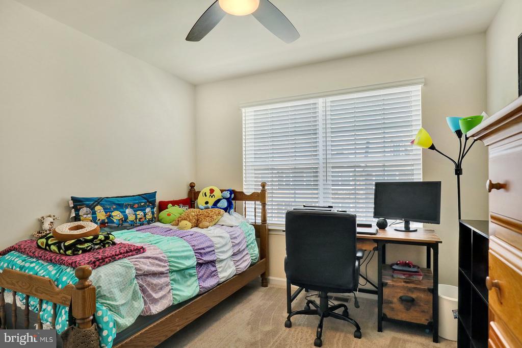 732 FARMWOOD LANE