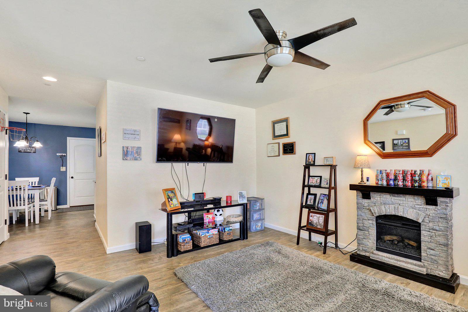 732 FARMWOOD LANE